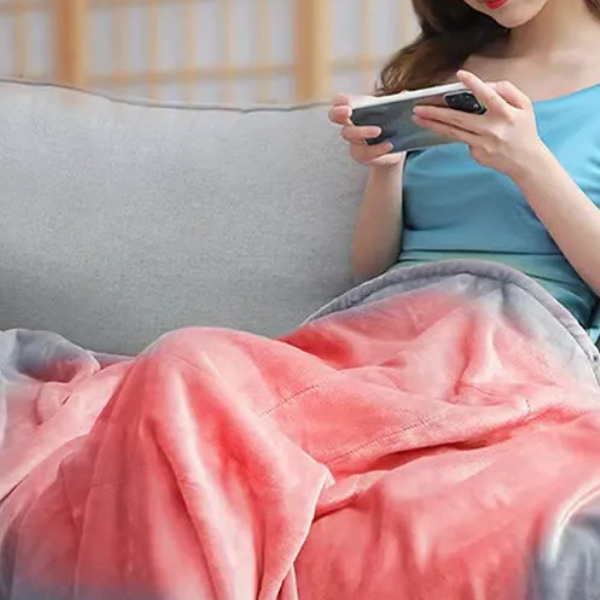 Hendrano™ Cordless USB Heated Throw for Couch, Office &amp; Travel