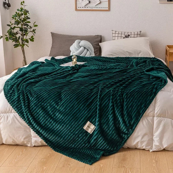 Hendrano™ Thick Flannel Blanket That Locks in Warmth