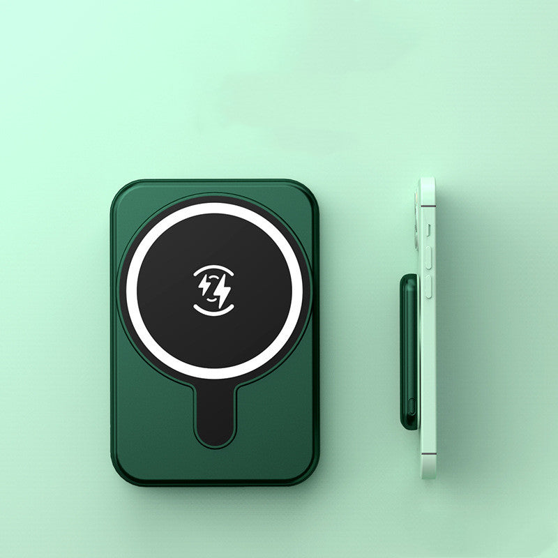 Magnetic wireless power bank on a phone