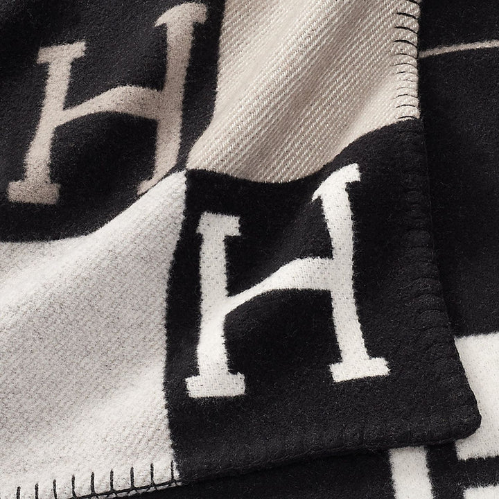 Cotton Couch Throw Blanket for Cozy Evenings at Home