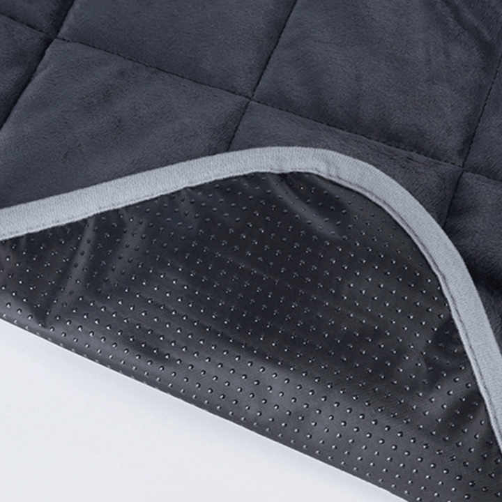 Hendrano™ Self-Warming Pet Pad with Non-Slip Base for Dogs and Cats