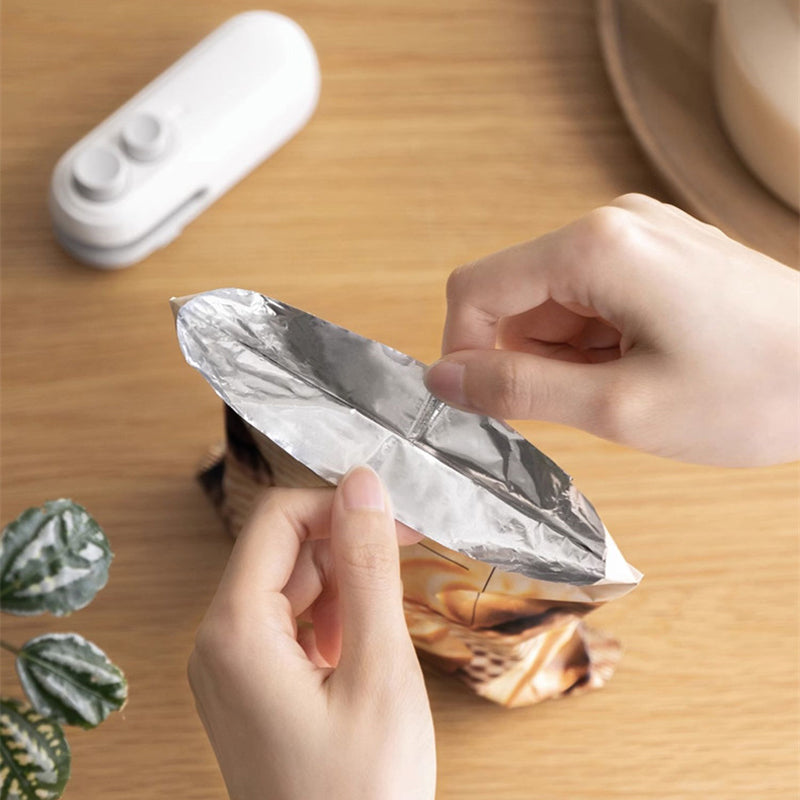 Rechargeable Mini Bag Heat Sealer with Built-In Cutter