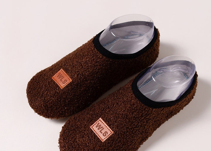 Camel fleece-lined slipper socks with grip sole
