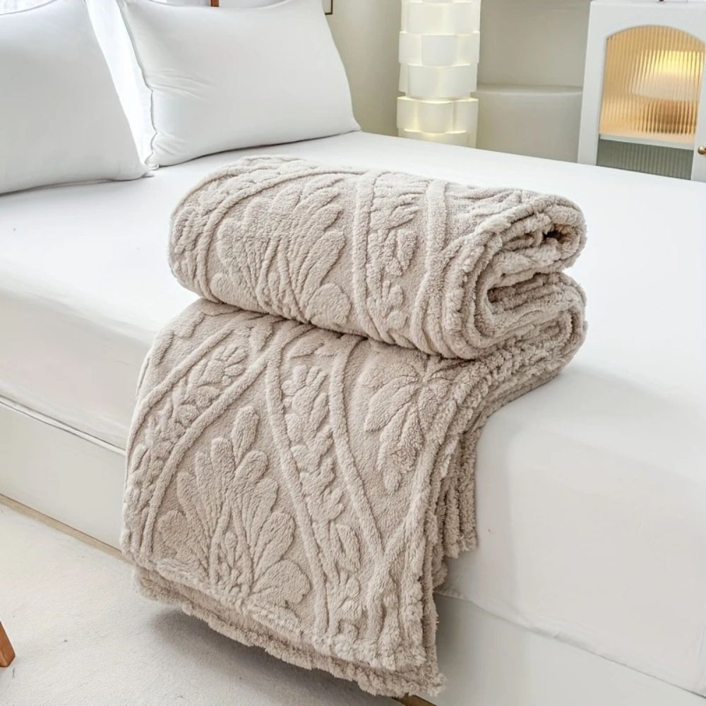 Geometric Jacquard Fleece Throw with French-Inspired Texture