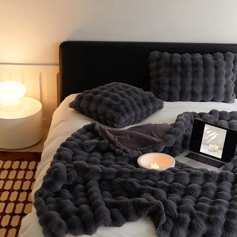 Dual-Layer Faux Fur Throw Blanket with Cloud-Soft Plush
