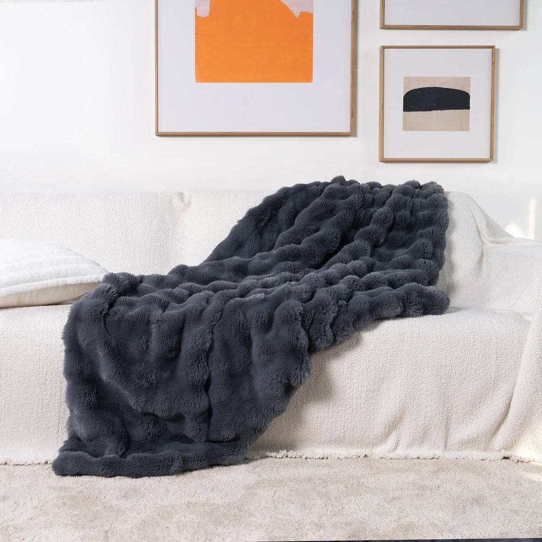 Dual-Layer Faux Fur Throw Blanket with Cloud-Soft Plush