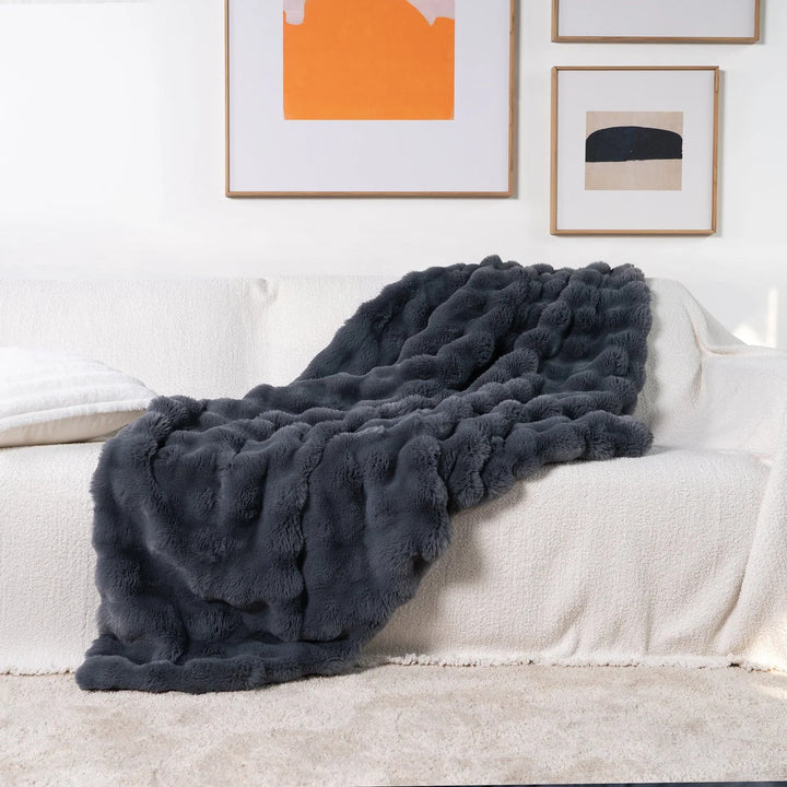 Dual-Layer Faux Fur Throw Blanket with Cloud-Soft Plush