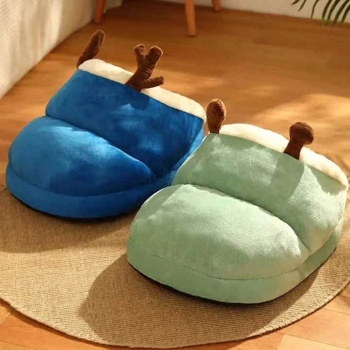 Slipper-Shaped Fleece Dog Bed – Foldable and Washable