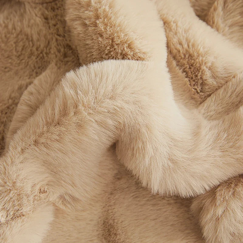 Ultra-Soft Faux Fur Throw Blanket with Silky Plush Feel