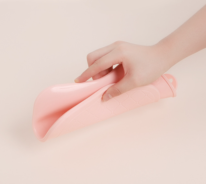 Hendrano™ Plush 1L Hot Water Bottle with Washable Cover