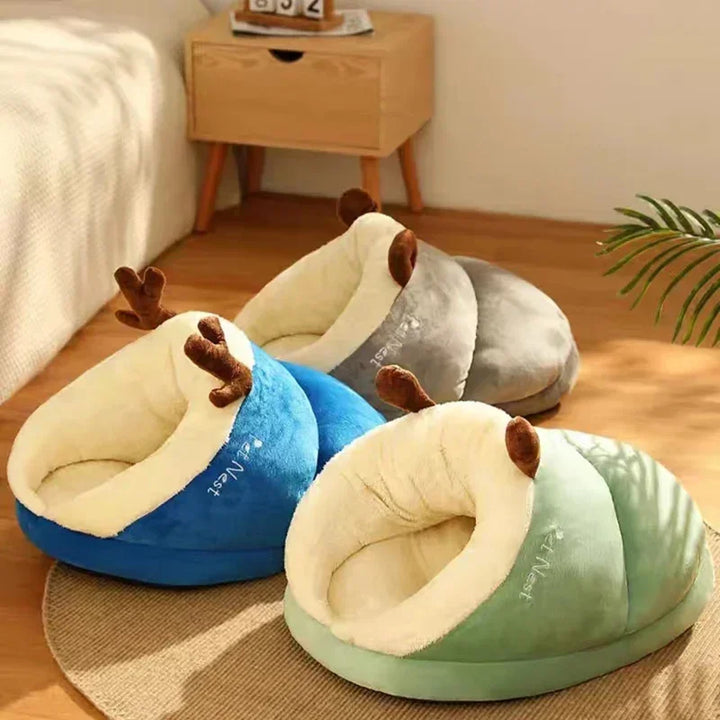 Slipper-Shaped Fleece Dog Bed – Foldable and Washable