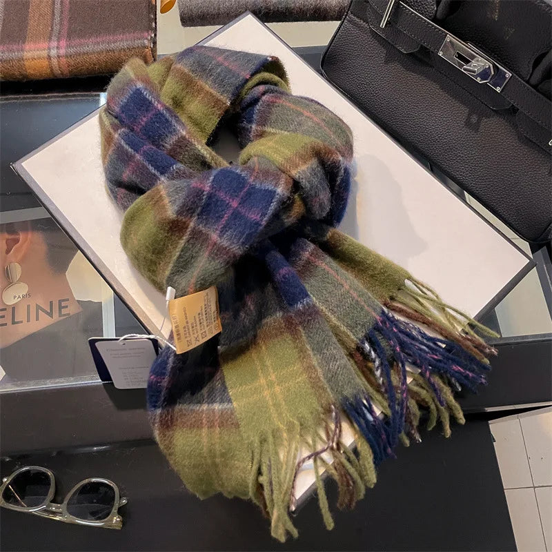 Plaid 100% Wool Scarf for Women – Oversized and Windproof