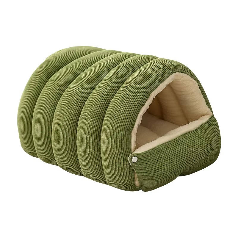 Hendrano™ Enclosed Winter Cat Bed with Soft Fleece Lining and Washable Cover