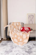 Hendrano™ Christmas Wool Throw Blanket with Snowflakes for Couch and Bed