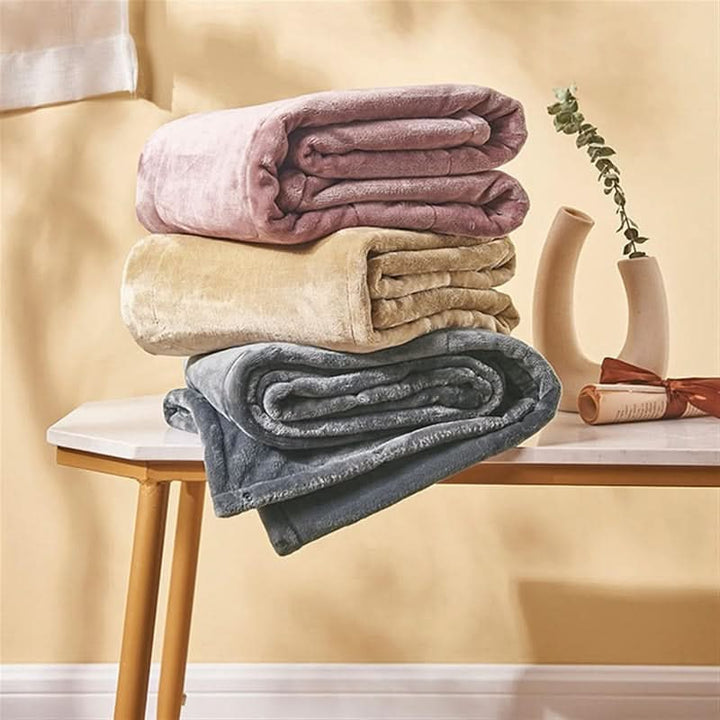 Hendrano™ Wearable USB Heated Flannel Blanket with 3 Settings