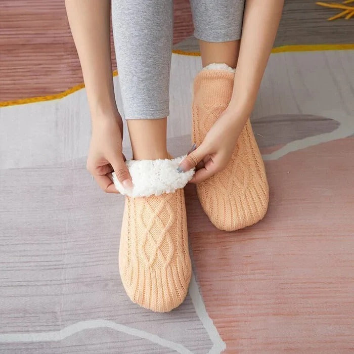 Hendrano™ Fleece-Lined Thermal Socks with Silicone Non-Slip Grips