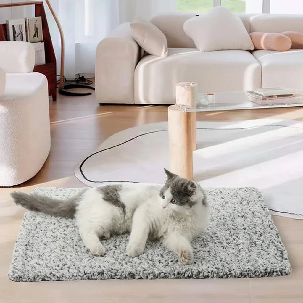 Hendrano™ Self-Warming Pet Blanket for Cats and Dogs, No Power Needed