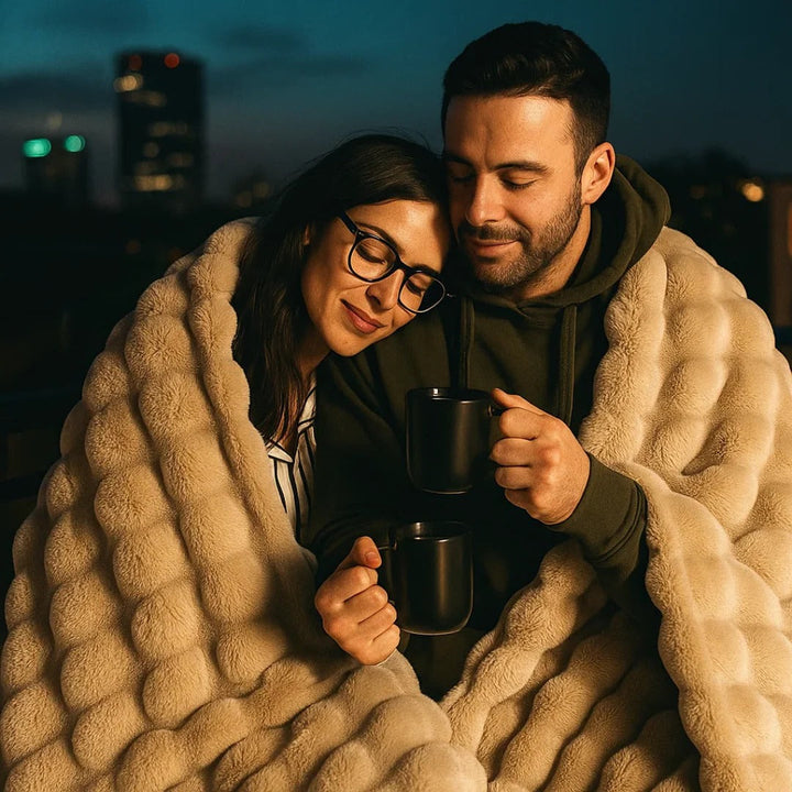 Soft Plush All-Season Blanket with a Minimal, Elegant Look