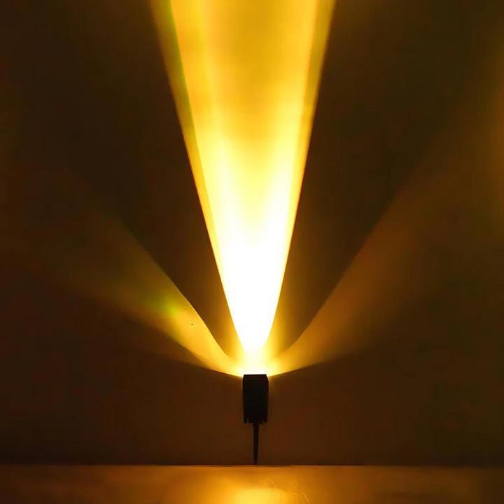 Hendrano™ Solar LED Landscape Spotlight with Zoom Lens and RGB Color