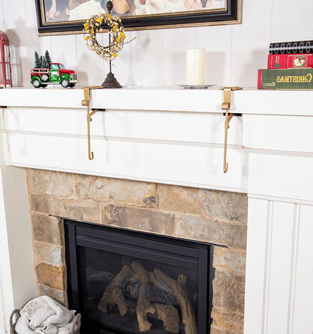 Hendrano™ 2-in-1 Non-Slip Stocking and Garland Holder for Mantels