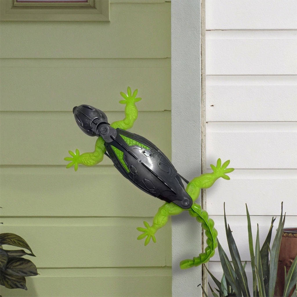 Hendrano™ Wall-Climbing RC Lizard Toy with Glowing LED Eyes