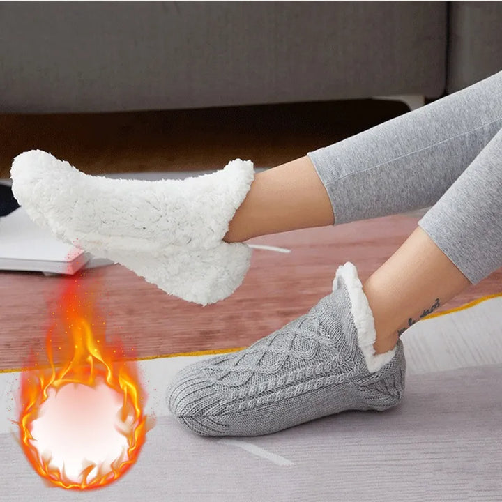 Hendrano™ Warm Cotton House Socks with Grippy Soles for Winter