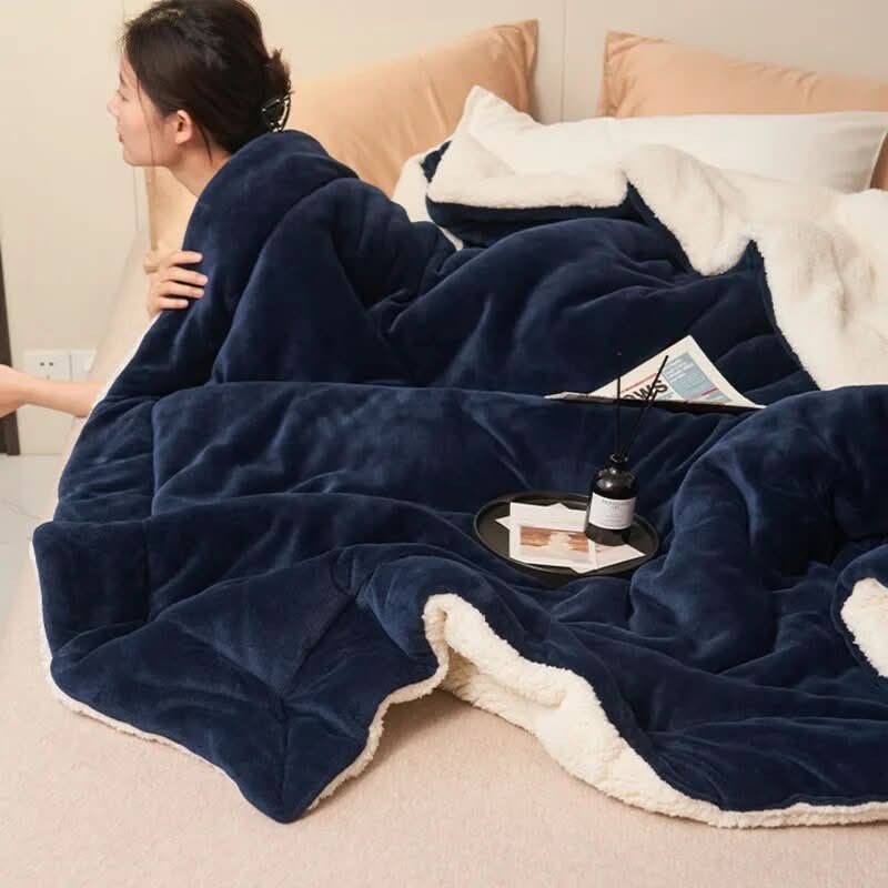 Reversible Sherpa Blanket with Ultra-Soft Fleece Side
