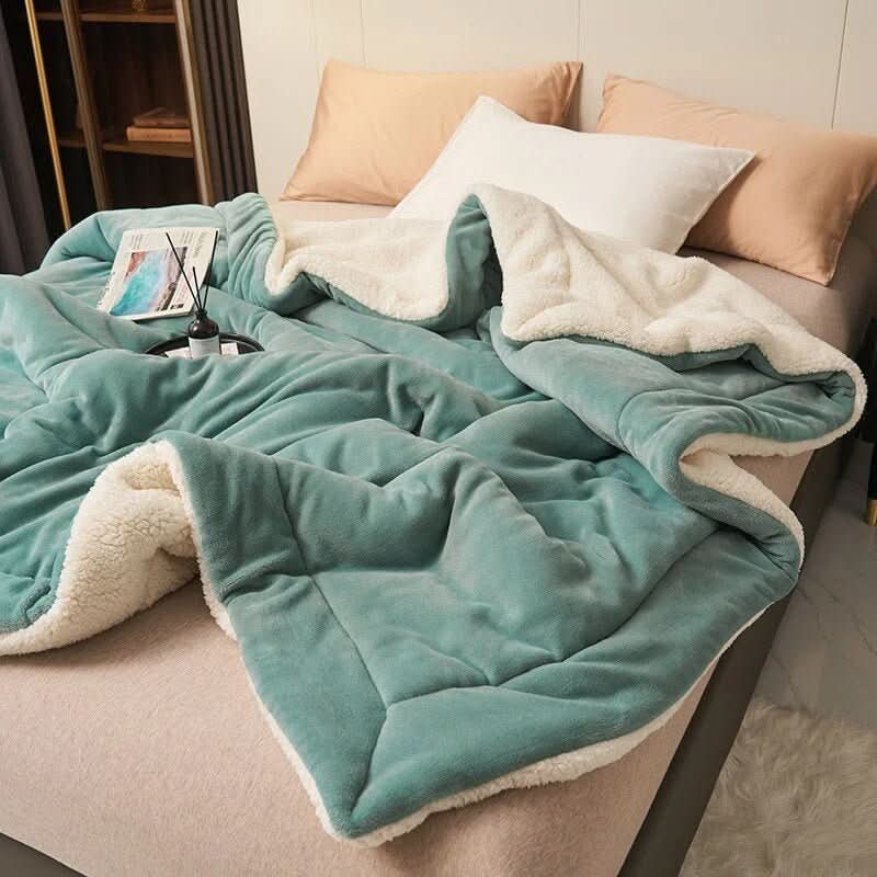 Reversible Sherpa Blanket with Ultra-Soft Fleece Side