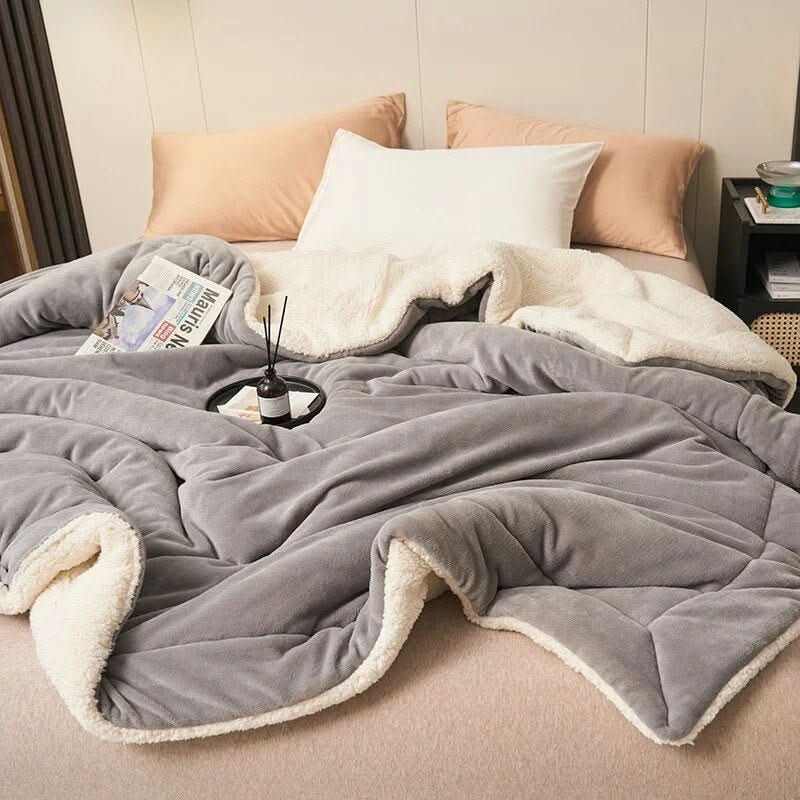 Reversible Sherpa Blanket with Ultra-Soft Fleece Side