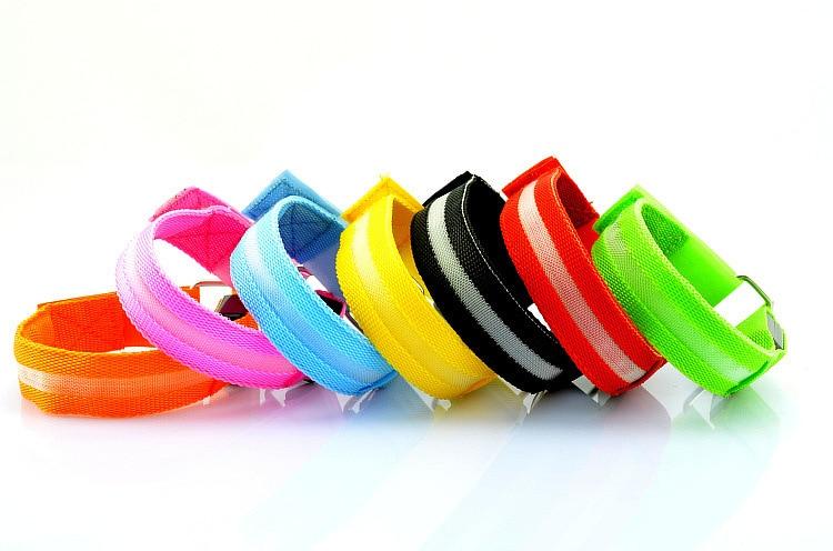 Hendrano™ Adjustable Light-Up LED Armband for Night Walks and Runs