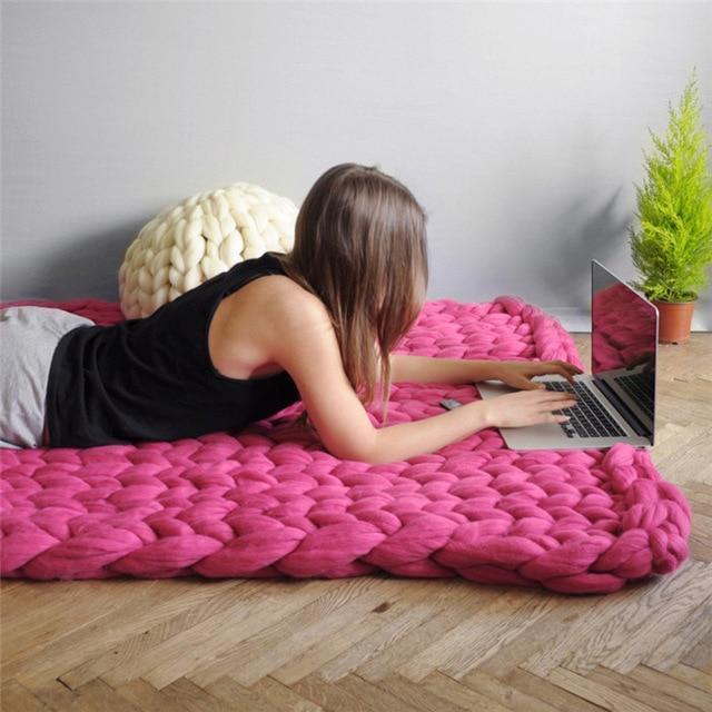 Handmade Chunky Knit Blanket with Ultra-Soft Texture