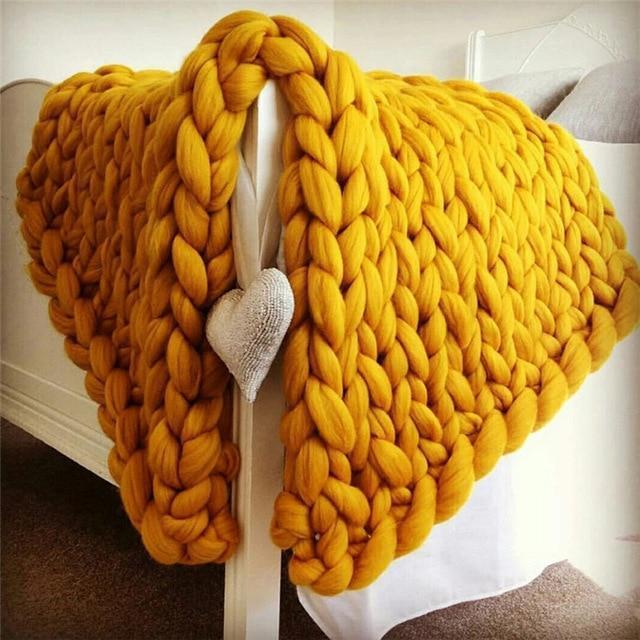 Handmade Chunky Knit Blanket with Ultra-Soft Texture