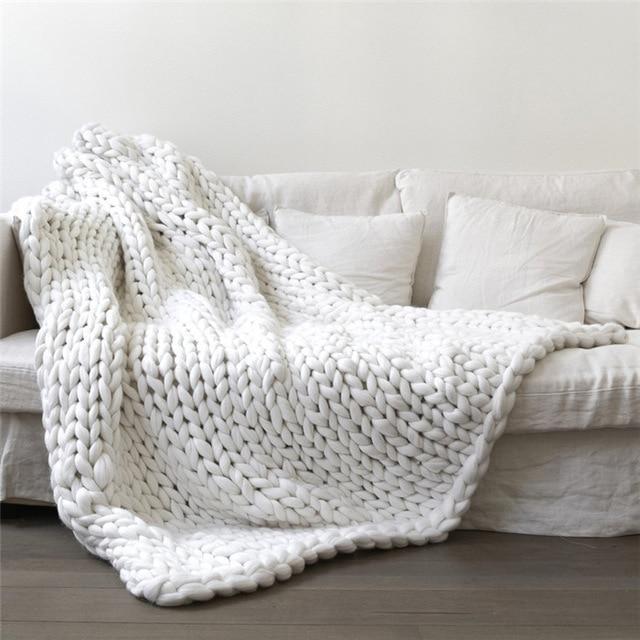 Handmade Chunky Knit Blanket with Ultra-Soft Texture